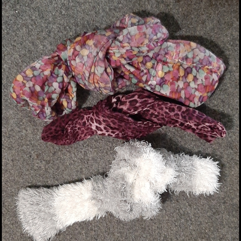 Bundle of scarves